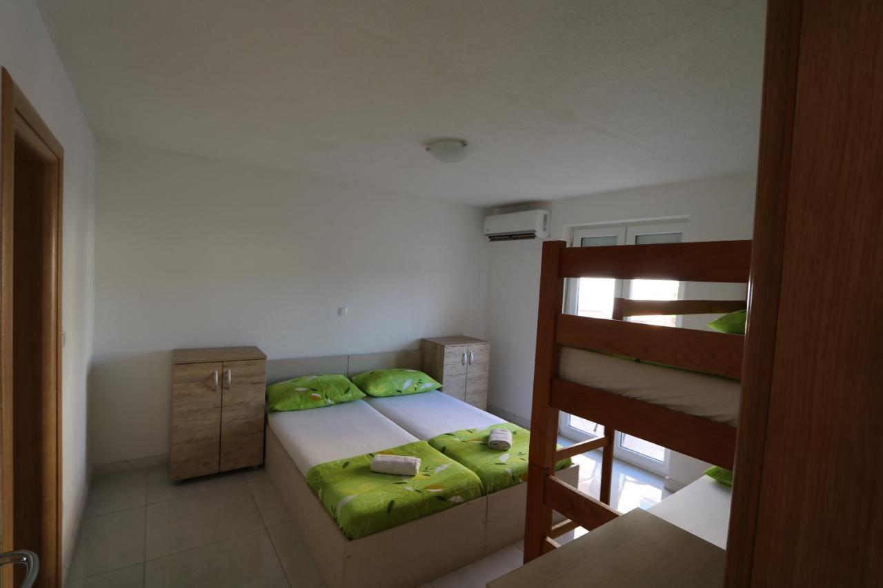 Apartment Antodo Marija Novalja